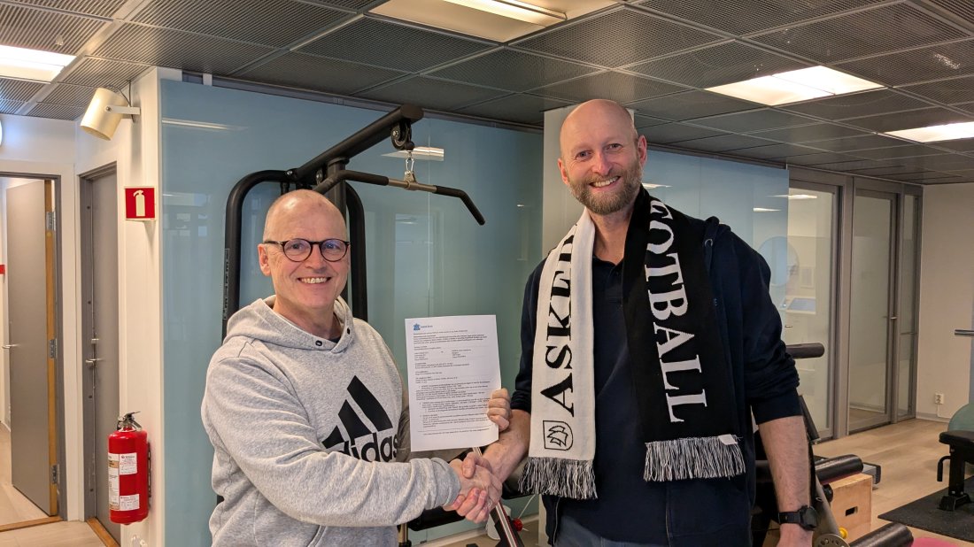 Et godt håndtrykk, og underskrevne papirer.