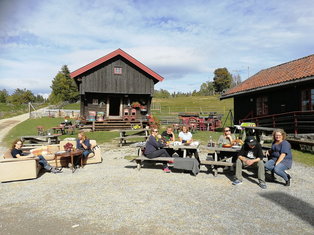 Foran Gården 2