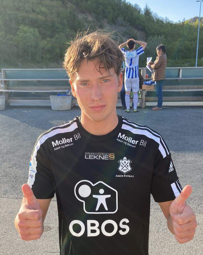 Adukonis2mål.png