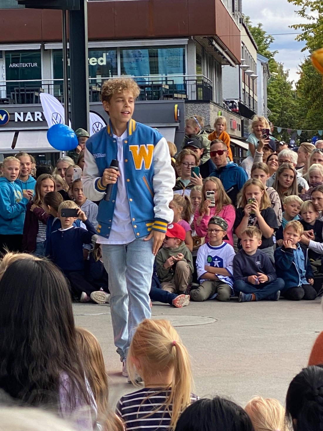 Fanzone3.jpg